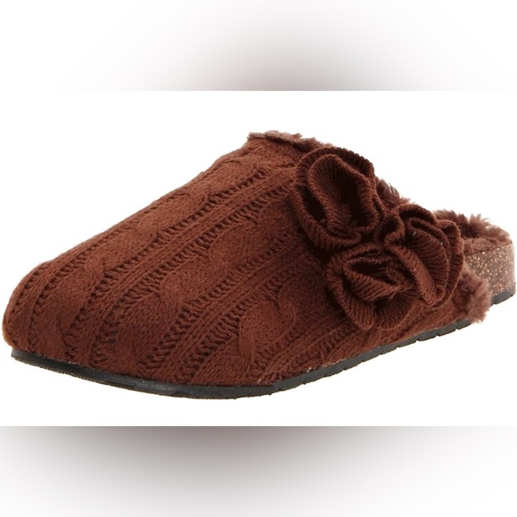 Madden Girl Shoes - NIB [Madden Girl] Biilee Clog Sweater Slip-On Indoor/Outdoor Brown Women’s 6.5